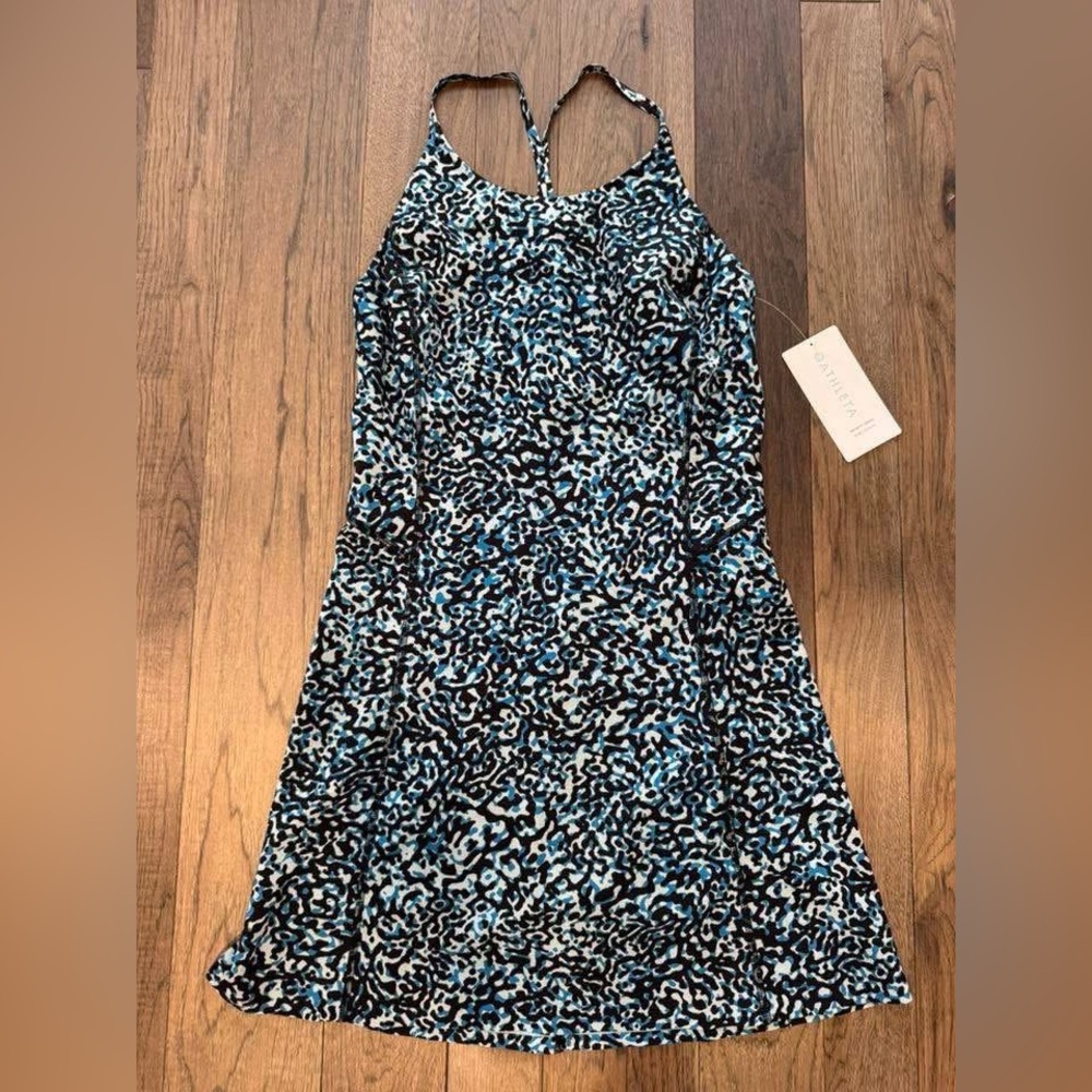 NWT Athleta “Infinity” Sporty Dress